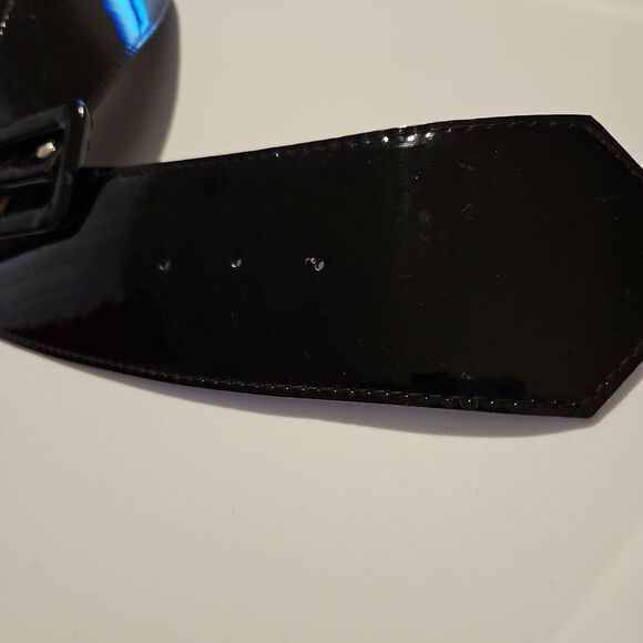 Wide Black Faux Patent Leather Belt waist 30"-32" Like NEW - Picture 2 of 7